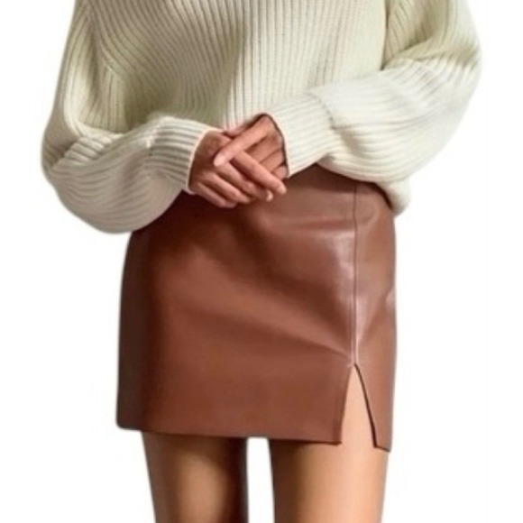 Wilfred Dresses & Skirts - Wilfred Aritzia Vegan Leather Mini Skirt Womens 4 Brown Front Slit Academia New